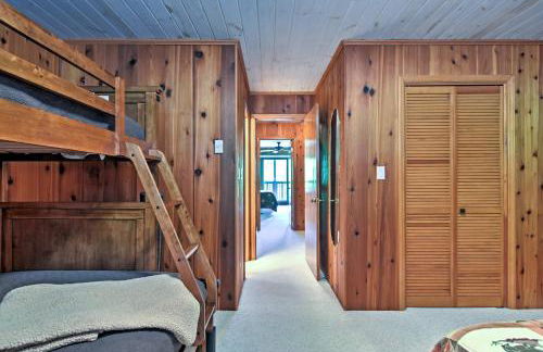 Year-Round Fun in Beech Mountain! Condo with Balcony - Foto 19