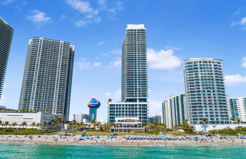 Beachfront Condo with Mesmerizing Views - Foto 74