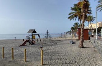 Castell Beach - Sea front - parking - swimming pool - Foto 22