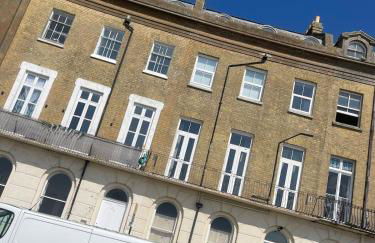 Seafront Studio Snug by the Sea - Sea Views - Foto 34