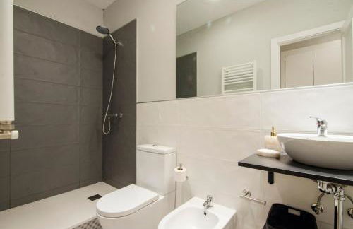 Stunning Stylish 4BD 3BTH - City Center-Atocha - Photo 29