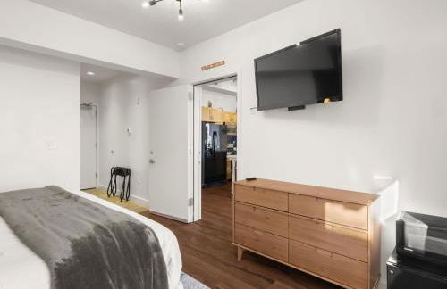 Top Floor Deer Valley Gondola Lakefront Condo- Great views - Photo 14