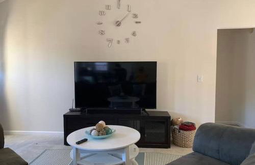 Lovely two-story house with spacious backyard - Foto 6