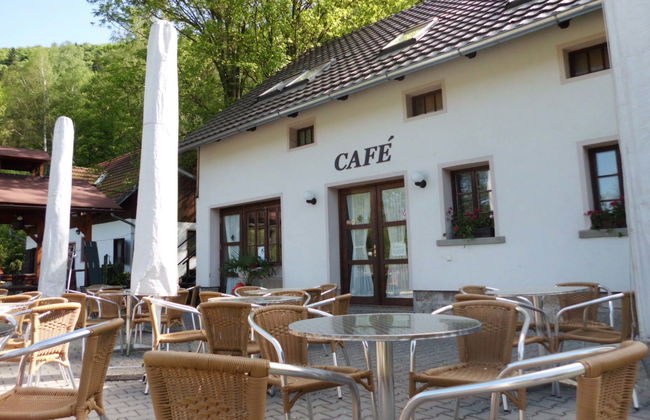 3 bedroom House in Stárkov with swimming pool and garden - Photo 25