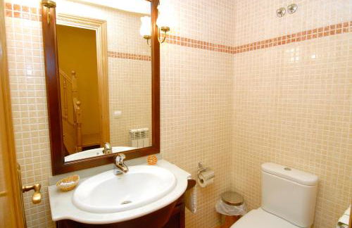 Apartamentos El Rincón de Benás - Photo 9