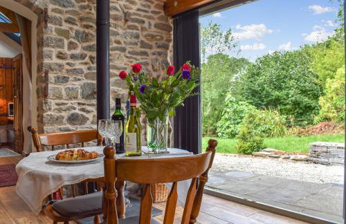 Little Penquite - Photo 2