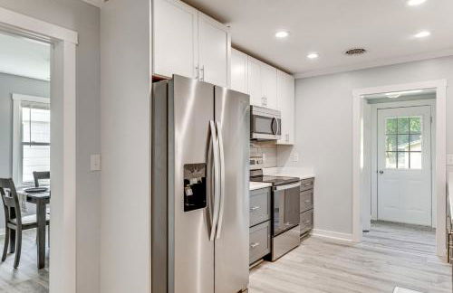 3 Mi to Camp Lejeune Home with Fire Pit and Grill! - Foto 10