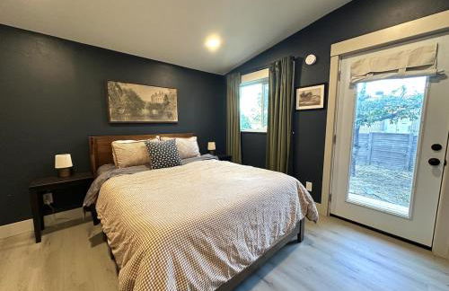 Freshly Renovated Family Home with Game Room, AC, King Bed, Luxury Bathroom - Foto 19