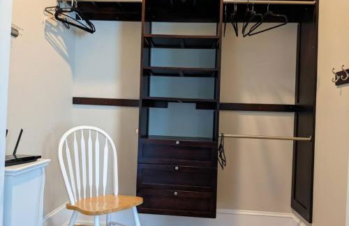 Luxurious 1BR in Grand Old Home - Photo 9