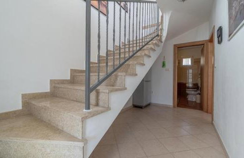 Amazing Home In Nedescina With Wifi - Foto 18