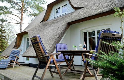 Ferienhaus Rubin mit Sauna und Kamin, Reetdachhaus am Walde - Foto 4