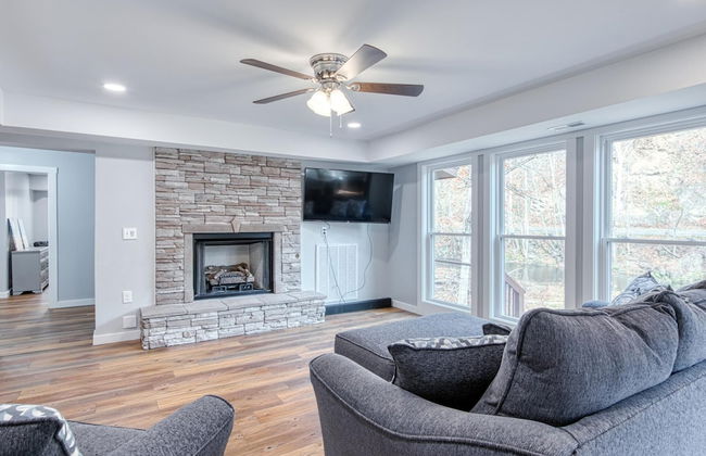 4BR Lodge on Wolf Creek – Fishing, Hiking, New River Fun & Hokie Weekends - Foto 23