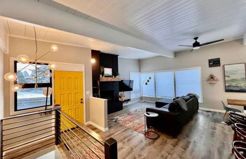 Mid Century Modern Montana Dream Home - Foto 26