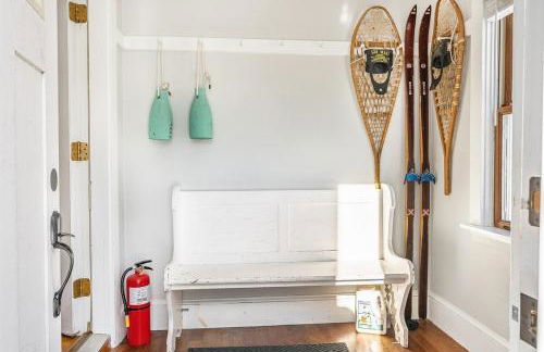 Updated 1900s Home with Fire Pit - Pet Friendly - Foto 8