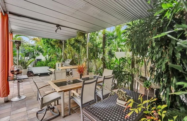 Buddha House 3BR 2BA Home -lush Backyard - Foto 16