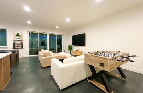 Luxe Port Lookout with waterfront, theater, games - Foto 39