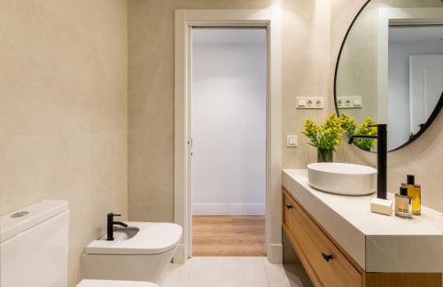 Donoso Cortes & Free parking by ELE Apartments - Photo 15