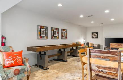 Scenic North Shore Stay w Games Near Snow Summit Lakeview Lodge by AvantStay - Foto 37