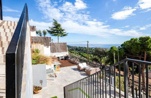 A+View Private Terrace Private Pool Family Fun - Photo 44