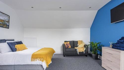 Sedgley-Wolverhampton-Contractors -4 beds-Parking - Foto 4