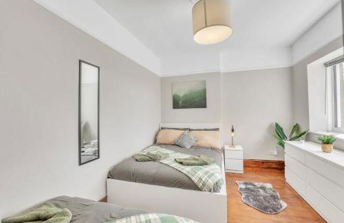 Cozy 2 Bedroom Cottage - Foto 32