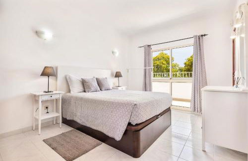 Villa Chiquito Albufeira - Private Pool&Parking - BBQ&AC&WI-FI - Foto 12