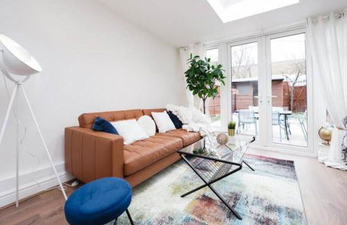 Newly Renovated Modern 4 Bed 3 Bath Apartment London - Foto 58