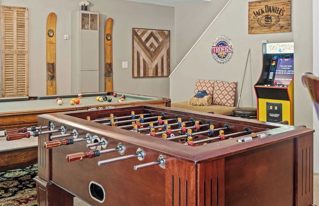 Alpine Serenity by Avantstay Beach + Lake Access Theater, Deck, Playroom - Foto 21