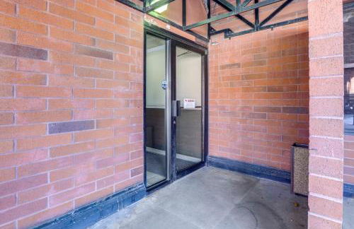 Less Than 1 Mi to Downtown Denver Condo with Pool Access! - Foto 17
