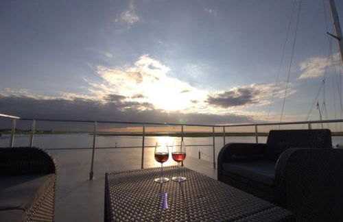 Hausboot Fjord Cumulus Solarboot mit Biosauna in Wendtorf - Foto 12