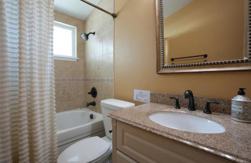 Sweet 4 bedroom, 3 bath plus Loft Bedroom, Pool Home - Foto 64