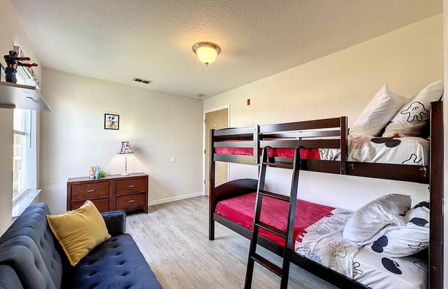 Lovely 3 bed Condo Near Disney Quiet Community - Photo 27