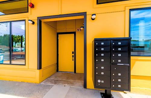 Cozy Micro Suite Unit 12 Sleeps 2 Minutes to Downtown - Foto 18