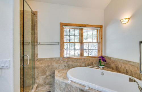 Mtn-View Cabin with Private Hot Tub in Georgetown! - Foto 17