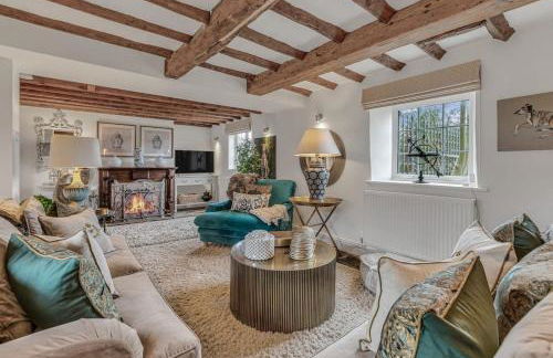 Hiron's Piece and Honeysuckle Cottage - with Hot Tub - Photo 46