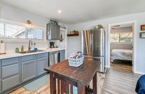 Updated Home 2 Mi to Beach in Crescent City! - Foto 10