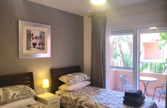 Extended Frontline Ground Floor Apartment - Foto 2