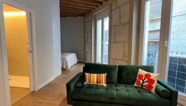 Charm and Modernity in Alicante - Photo 3