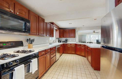 Kingswood Mountainside Retreat - Photo 11