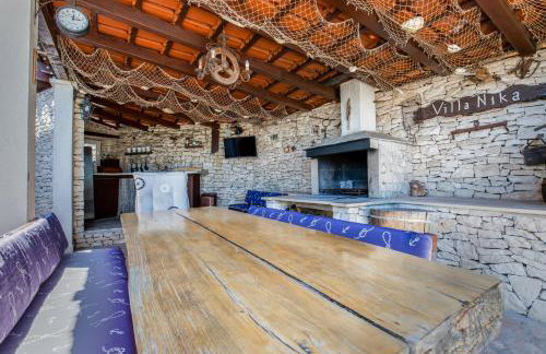 Charming Villa Nika with the pool - Foto 12