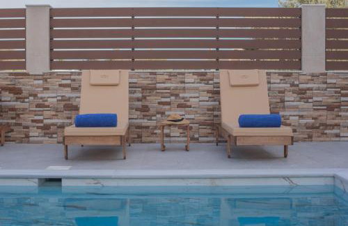 M & S Villa - 4 bedroom villa with heated pool - Foto 8