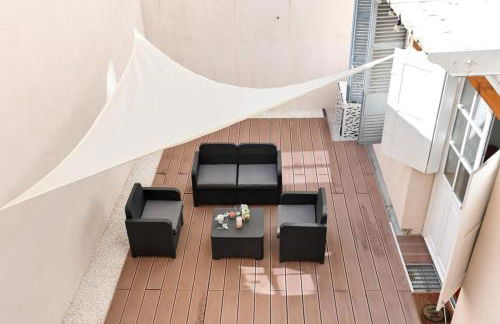 The Valmy Retreat Peaceful & Private Terrace - Photo 3