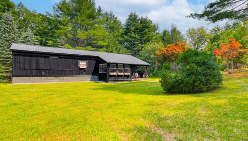 Peaceful Brookside Getaway about 10 Mi to Okemo Slopes! - Foto 2