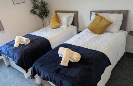 2BR Penthouse Flat in West London Near Elizabeth Line - Foto 22