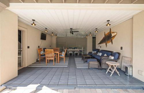 Tropic Bliss l Backyard Oasis l Mins to DNTN - Foto 38