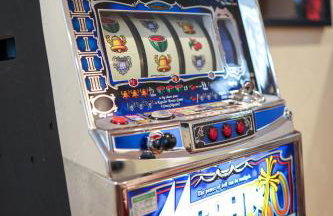 Game Night Downtown - BSU - Slots - Over 100 Games - Foto 58