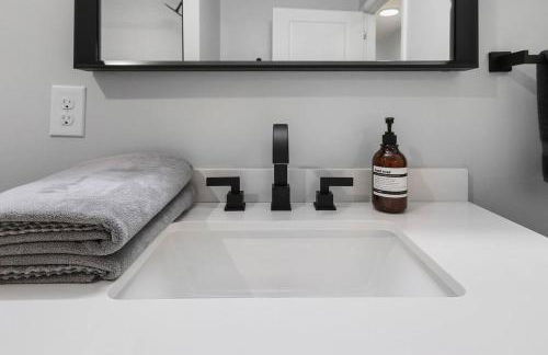 Groovy Getaway king suites, sleeps 8, dogs ok - Foto 21