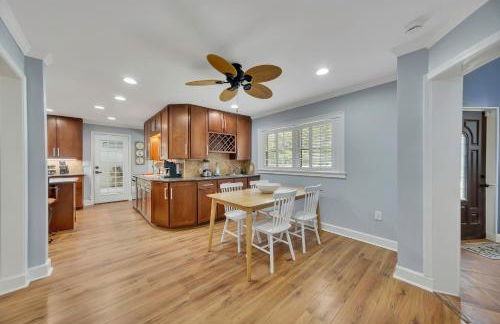 Lake Lanier Retreat Dock, Views & Golf Cart - Foto 52