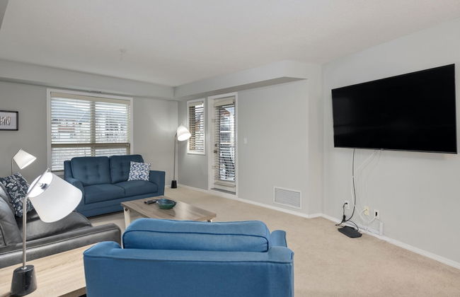 AMAZING 3Br Condo | Heated Pool & Hot Tub | Hm Theatre | Pool Table - Photo 14