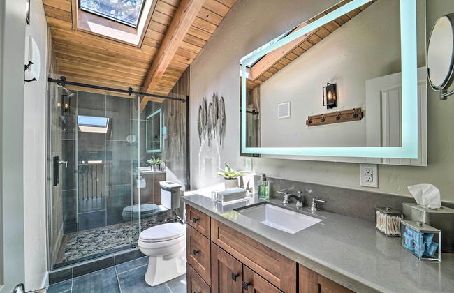 Hot Tub, Pool Table Luxe Reno Chalet with Mtn View! - Foto 9